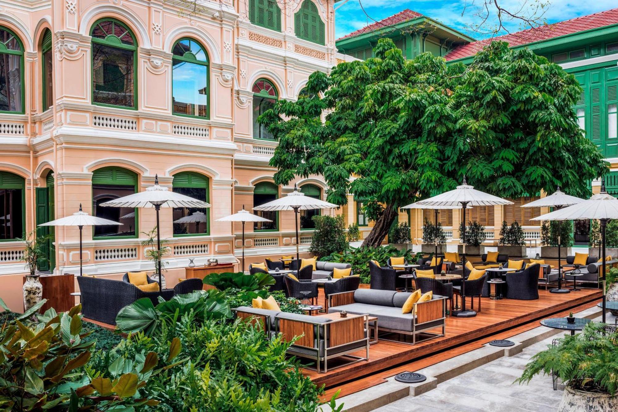 W Bangkok Hotel Exterior photo The Deck at The Library